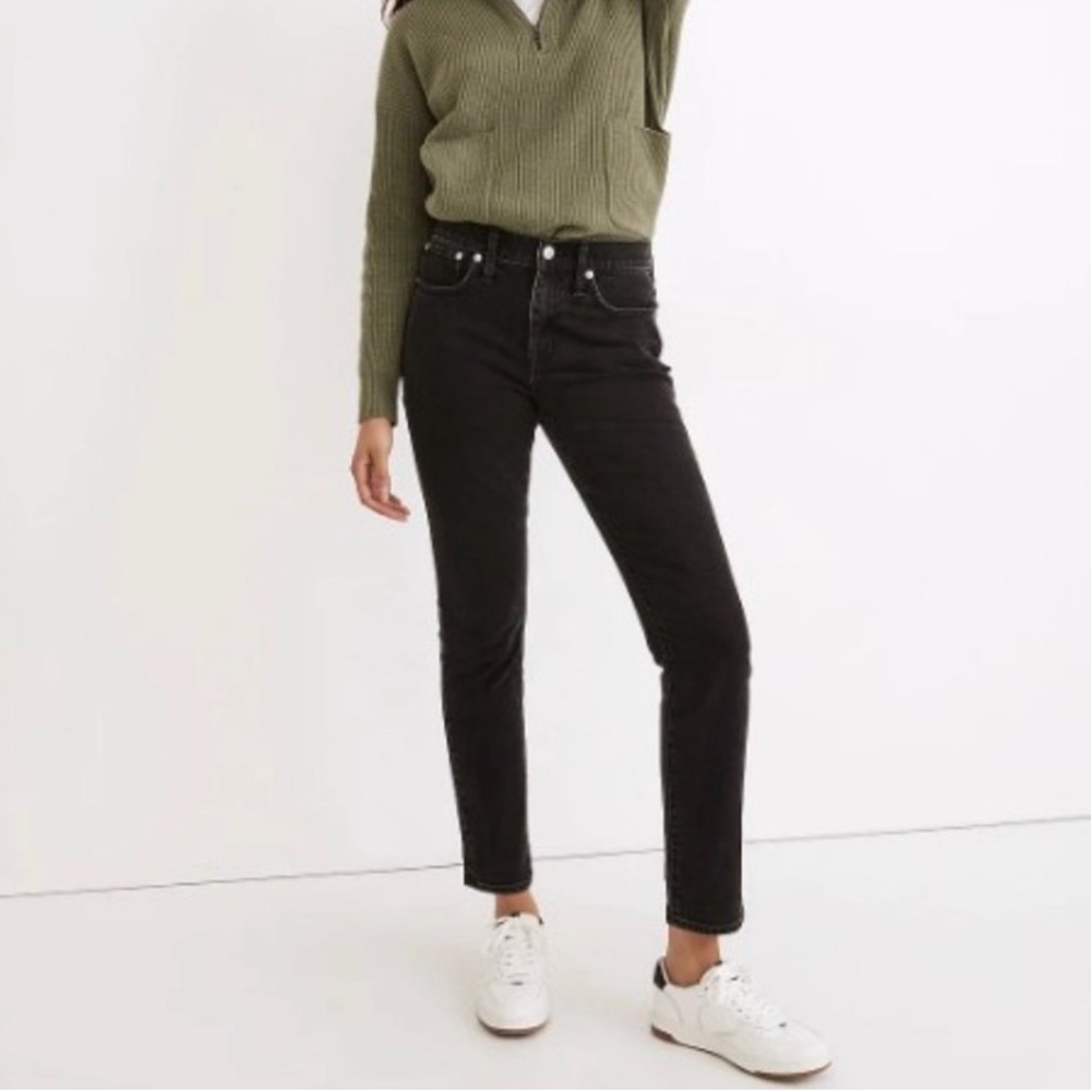 Madewell Women's Size 31 Black Wash Tomboy Straight Jeans
.